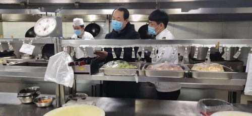 赤峰市市場監管局 多措并舉筑牢“兩會”期間餐飲服務與特種設備安全防線